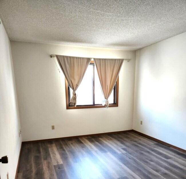 Photo - 5655 Brandlwood Ct