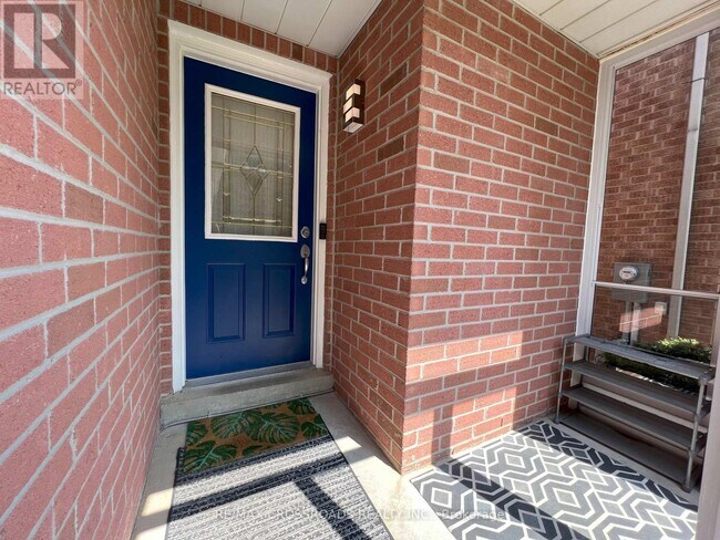 Photo - 51 Hood Crescent