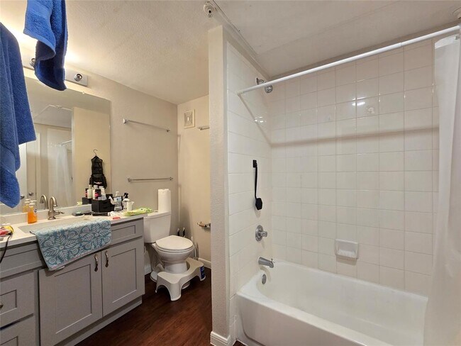 Photo - 2320 Gracy Farms Ln Unit 916