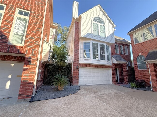 Building Photo - 1963 Peden St