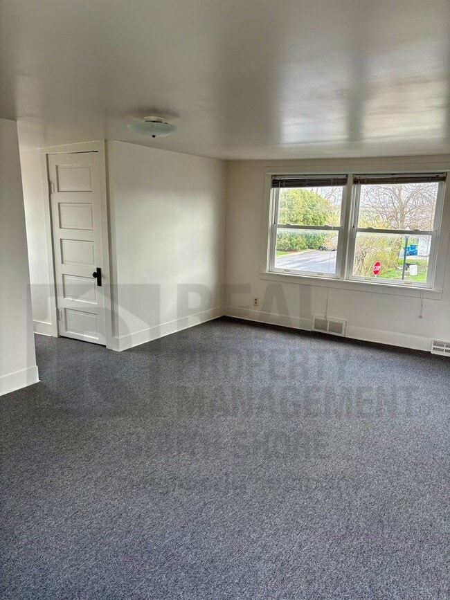 Photo - 430 Keilman St Unit B