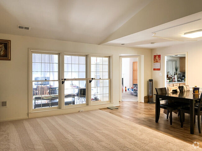 living room - 5713 Brewer House Cir Unit 301