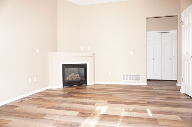 Photo - Two Bedroom Near The Powers Corridor