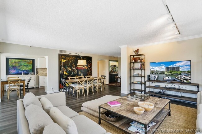 Building Photo - 4748 S Ocean Blvd Unit 3-a