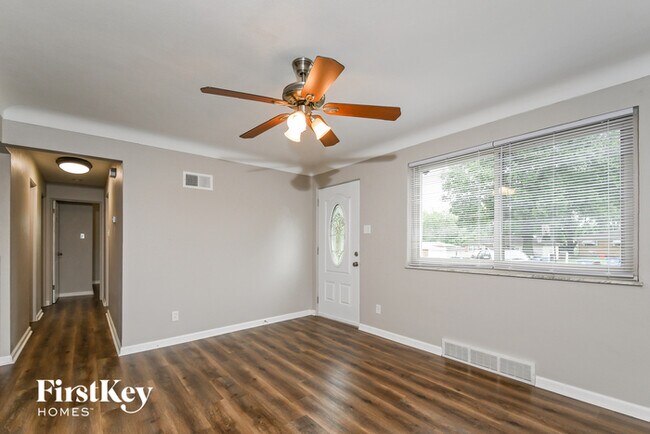 Photo - 10023 Luna Ave