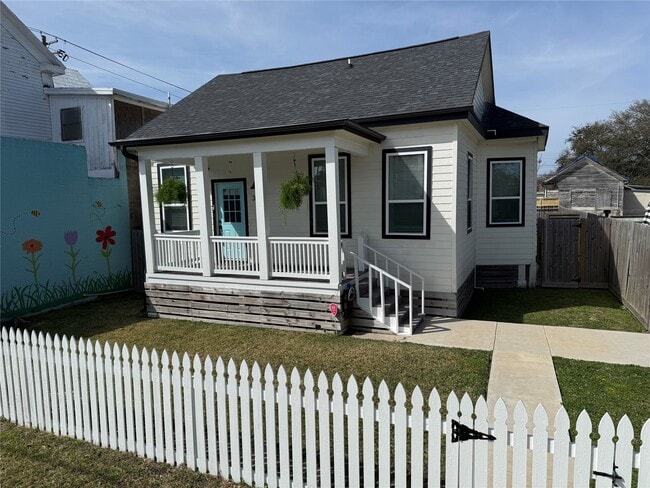 Photo - 3424 Ave N Ursuline St