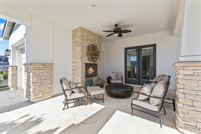Photo - 10921 N Blakely St