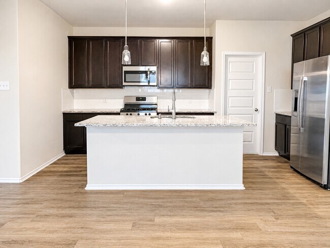 Photo - 40621 Guillemont Ln