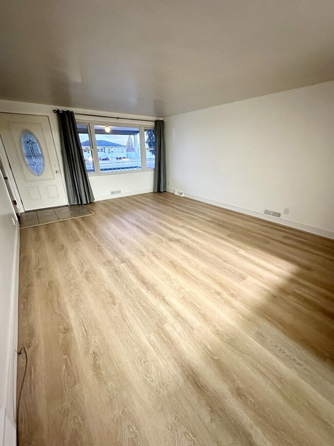 Photo - 3448 8th Ave N