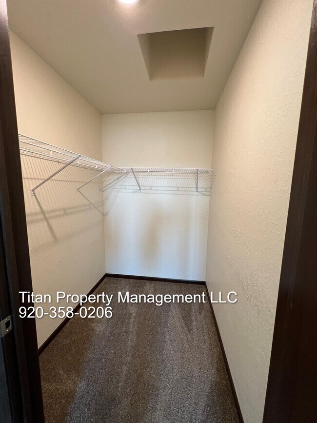 Photo - 3425 Logan Dr