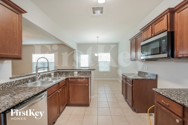 Photo - 2027 Golden Topaz Dr