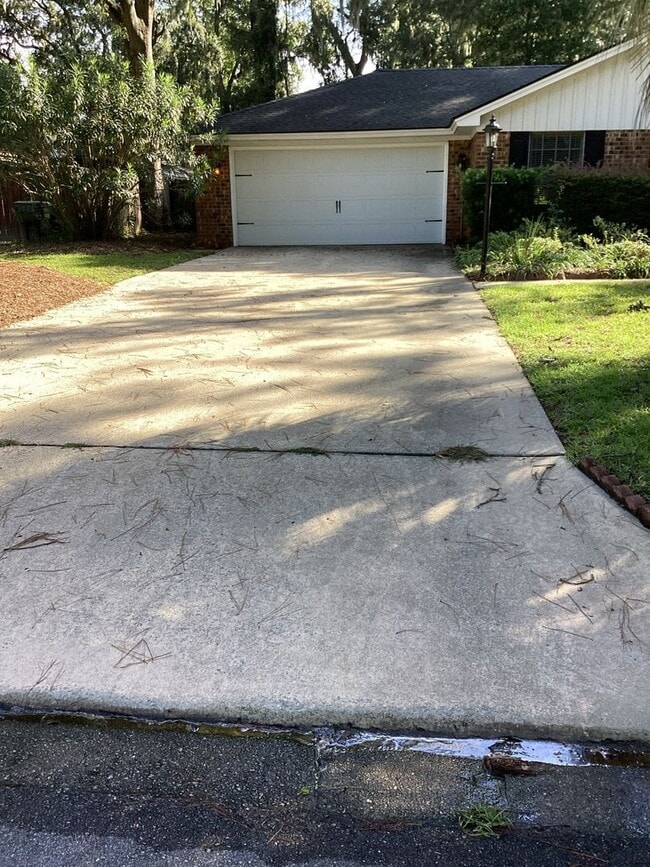 Photo - Three bedroom, Two Bathroom Single Family ...
