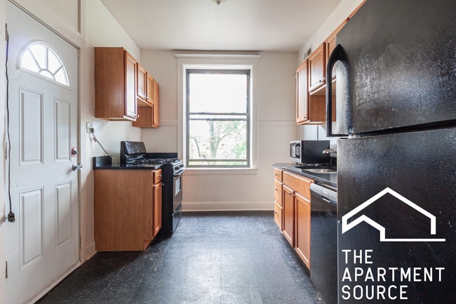 Photo - 4112 N Broadway Unit 2