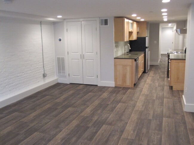 Photo - 1658 Monroe St NW Unit 1658 Apt B