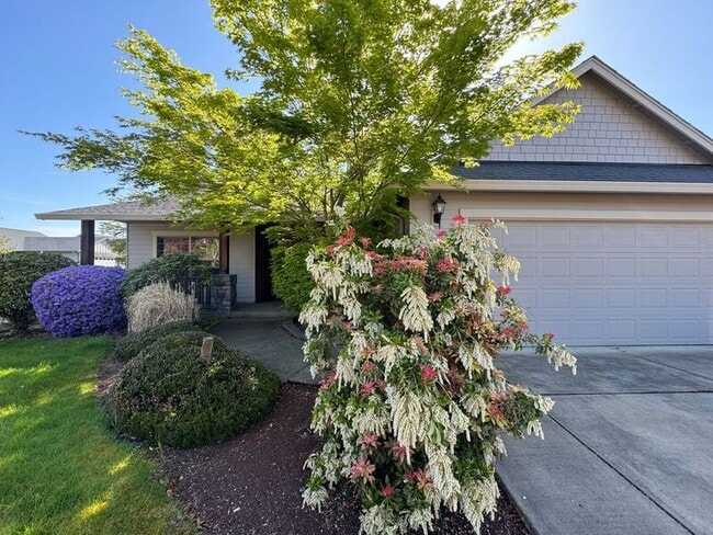 Photo - 1434 Leaf Ln