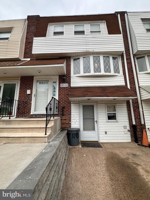 Photo - 12032 Millbrook Rd