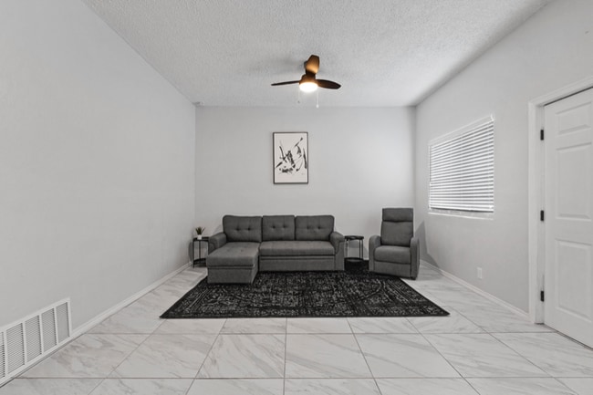 Photo - 4012 Tularosa Ave