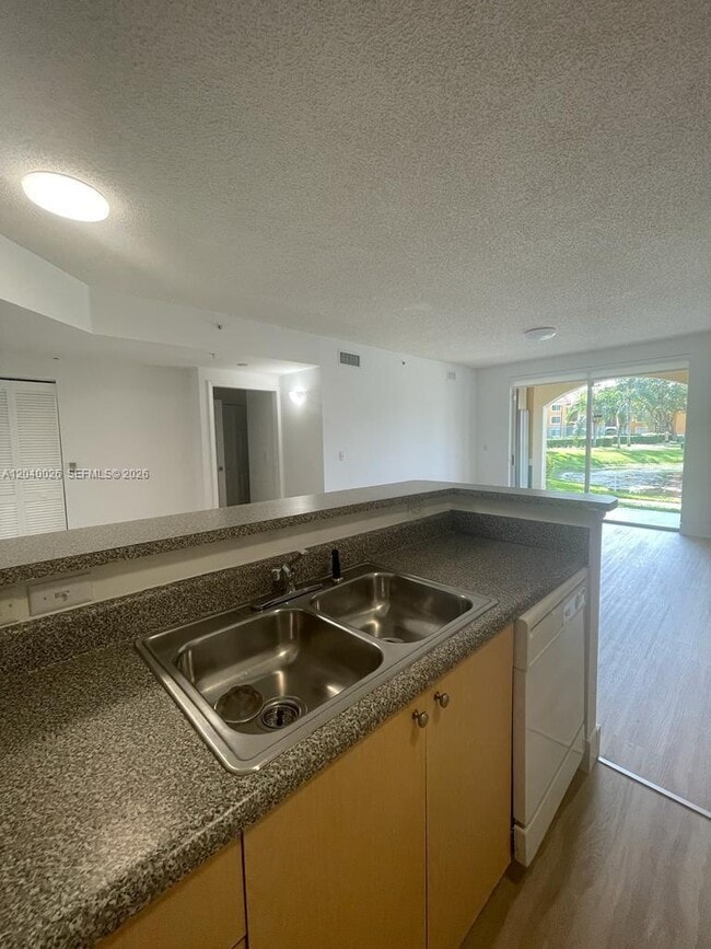 Photo - 2240 E Preserve Way Unidad 104