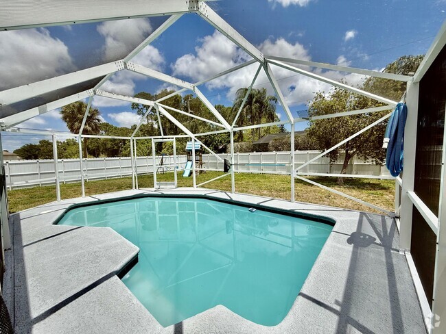 Building Photo - 1757 SW Gemini Ln Rental