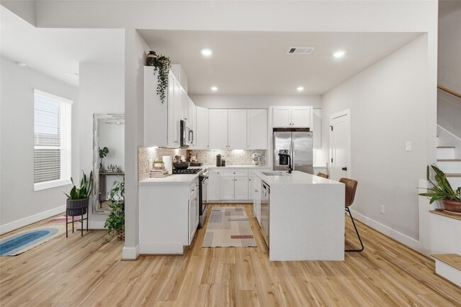 Photo - 5825 Francis Oak Ln