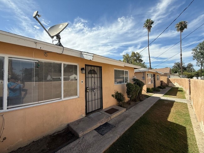 Building Photo - 2114 Brundage Ln Unit A Rental