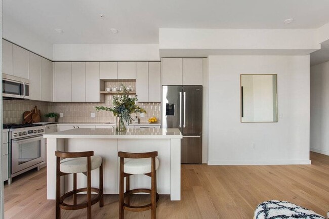 Building Photo - Ten310 Rental