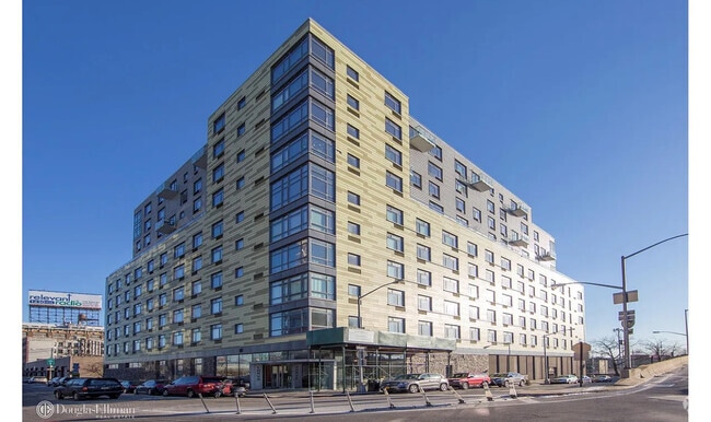 Building Photo - 1011 49th Ave Unit 5F Rental