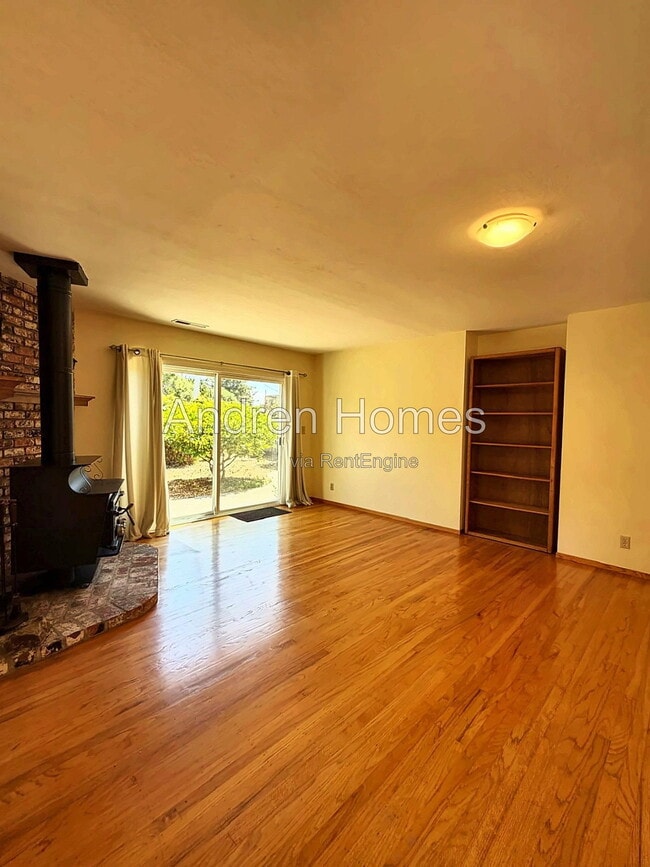 Photo - 501 Spruce St
