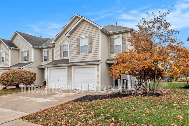 Building Photo - 8880 N Helena Ave Unit 8882