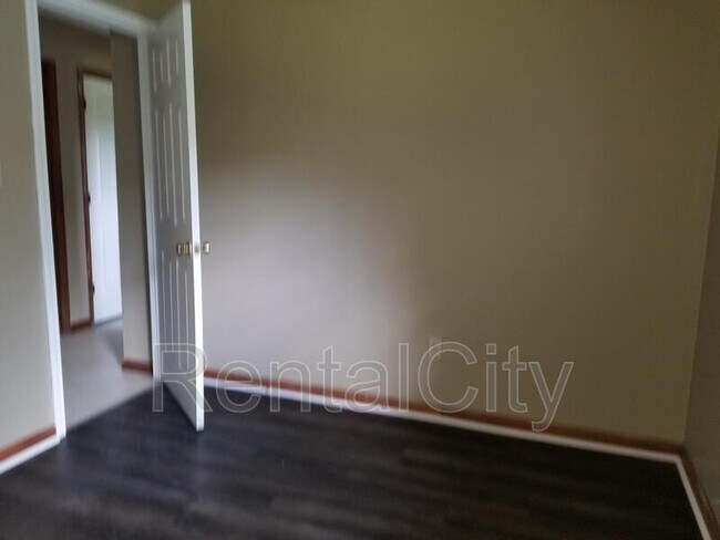 Photo - 185 Misty Ln