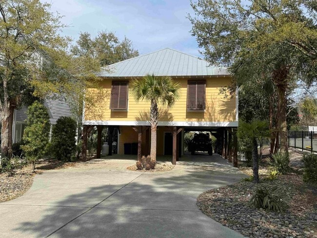 Building Photo - 1708 25th Ave N