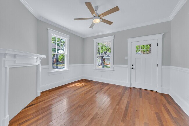 Photo - Cozy craftsman bungalow on Seiler Ave