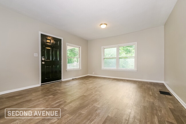 Photo - 7945 Euclid Ave