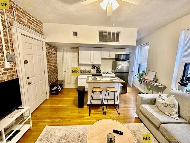 Photo - 348 North St