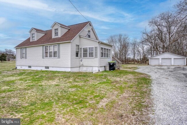 Photo - 1111 Bayview Rd