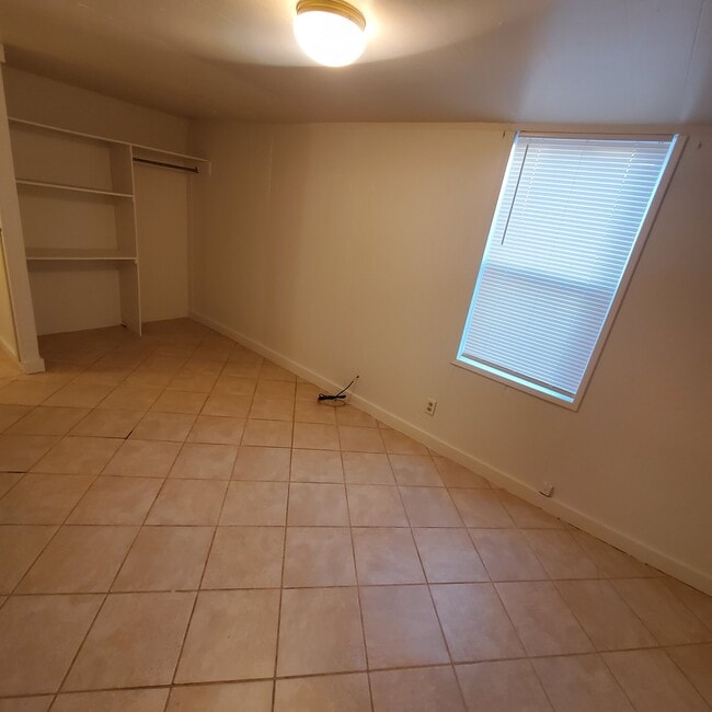 114 24th St Unit C