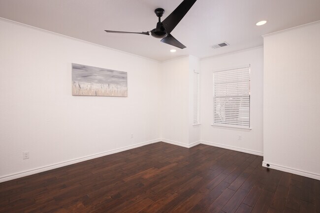 Photo - 4803 Hamilton Wolfe Rd Unit 215