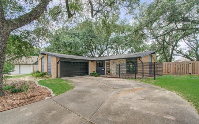 Building Photo - 12214 Braewick Dr Rental