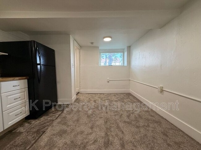 601 5th Ave S Unit 04