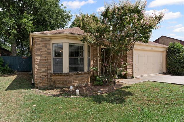 Photo - 841 Country Club Pl