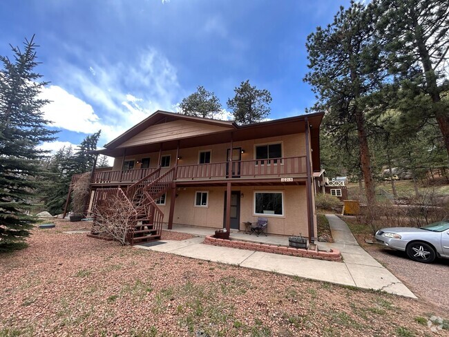 Building Photo - Ute Pass Ave (10215) Unit 2 Rental