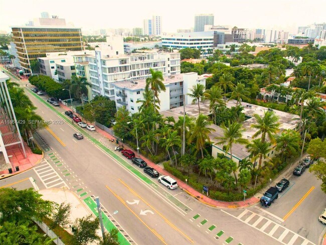 Building Photo - 1770 Meridian Ave Unit 213