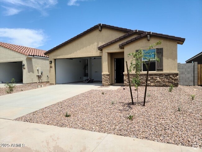 Building Photo - 336 W Tenia Trail Rental