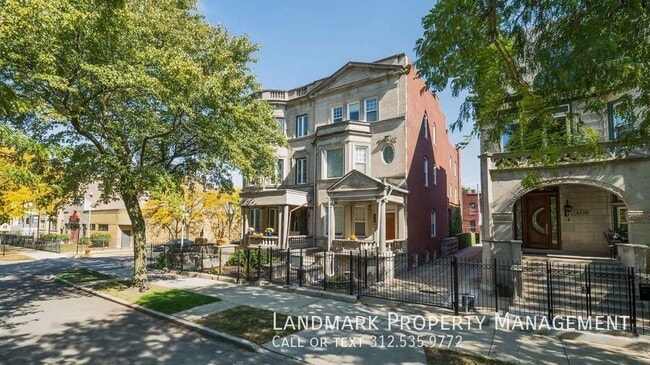 Building Photo - 4537 S King Dr Unit 3