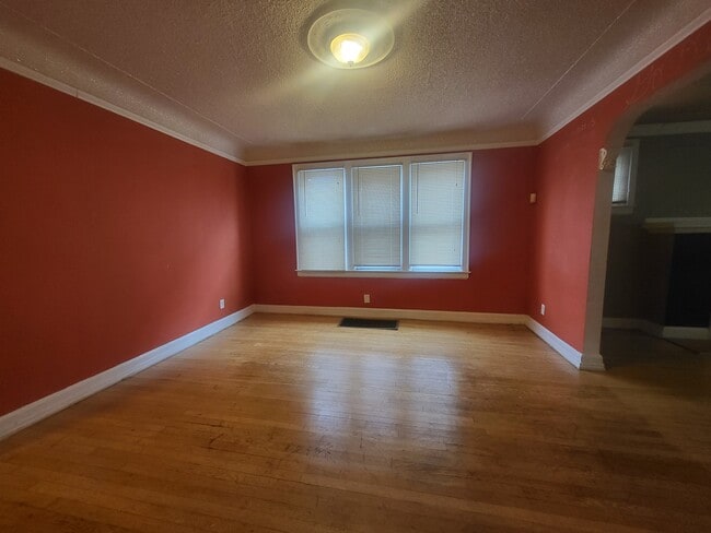 Photo - Washburn Unit 16606 Lower