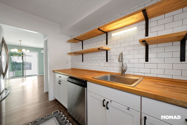 Photo - 2 Bedroom Condo in Londonderry