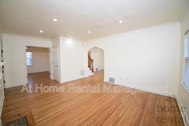 Photo - 1740 S Yorktown Ave