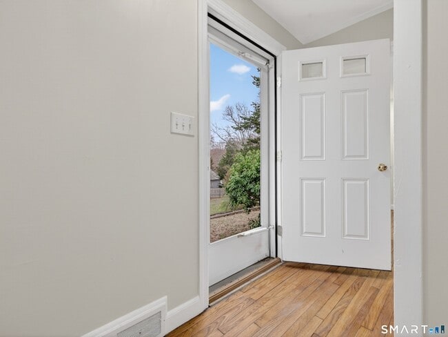 Photo - 87 McVeagh Rd