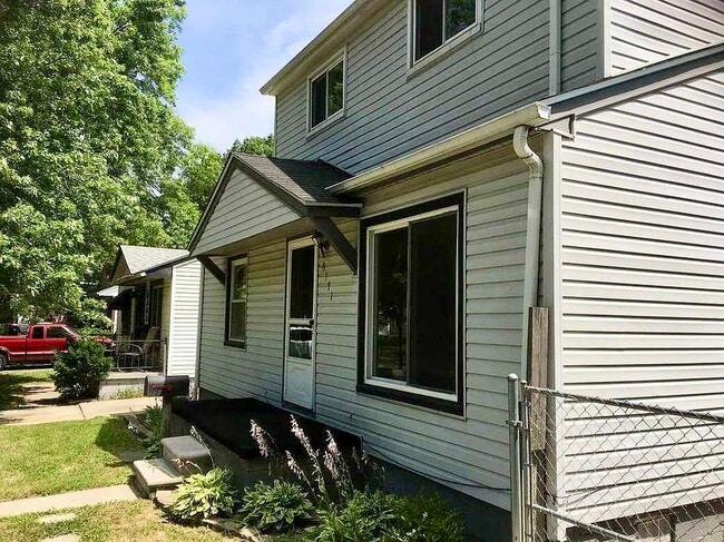 Photo - 6171 Wilkie St