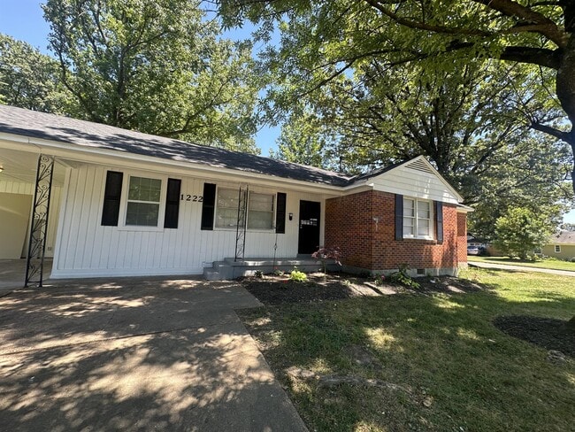 Building Photo - 1222 Dogwood Dr Rental